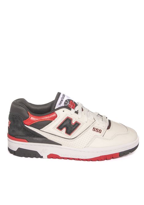 White/red 550 sneaker NEW BALANCE | 550USTR-WHITE/RED